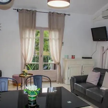 Pieds Dans L'eau A Apartman Collioure